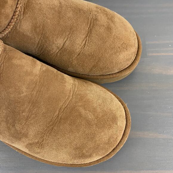 UGG Classic Short Boots Women Size 8 Chestnut Brown Shearling Suede - Picture 8 of 13